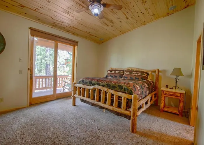 Oh Deer! Cozy W Fireplace Near Skiing, Lake, & Casino! Holiday home