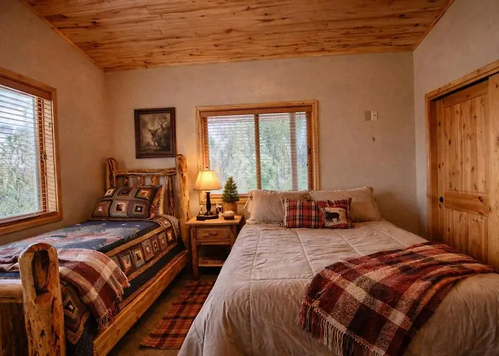 Oh Deer! Cozy W Fireplace Near Skiing, Lake, & Casino!