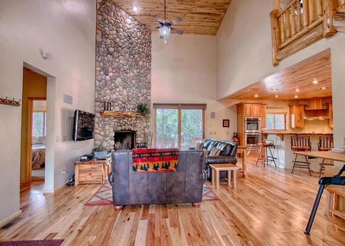 Oh Deer! Cozy W Fireplace Near Skiing, Lake, & Casino! Holiday home Pinetop-Lakeside