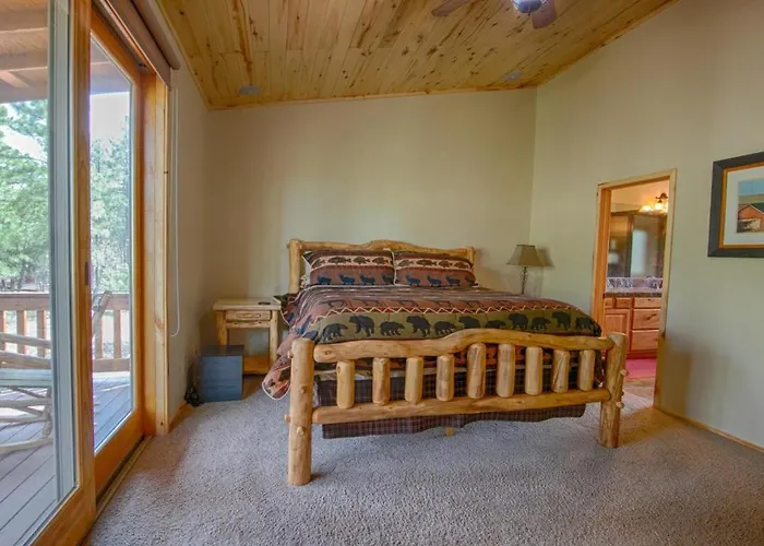 Oh Deer! Cozy W Fireplace Near Skiing, Lake, & Casino!